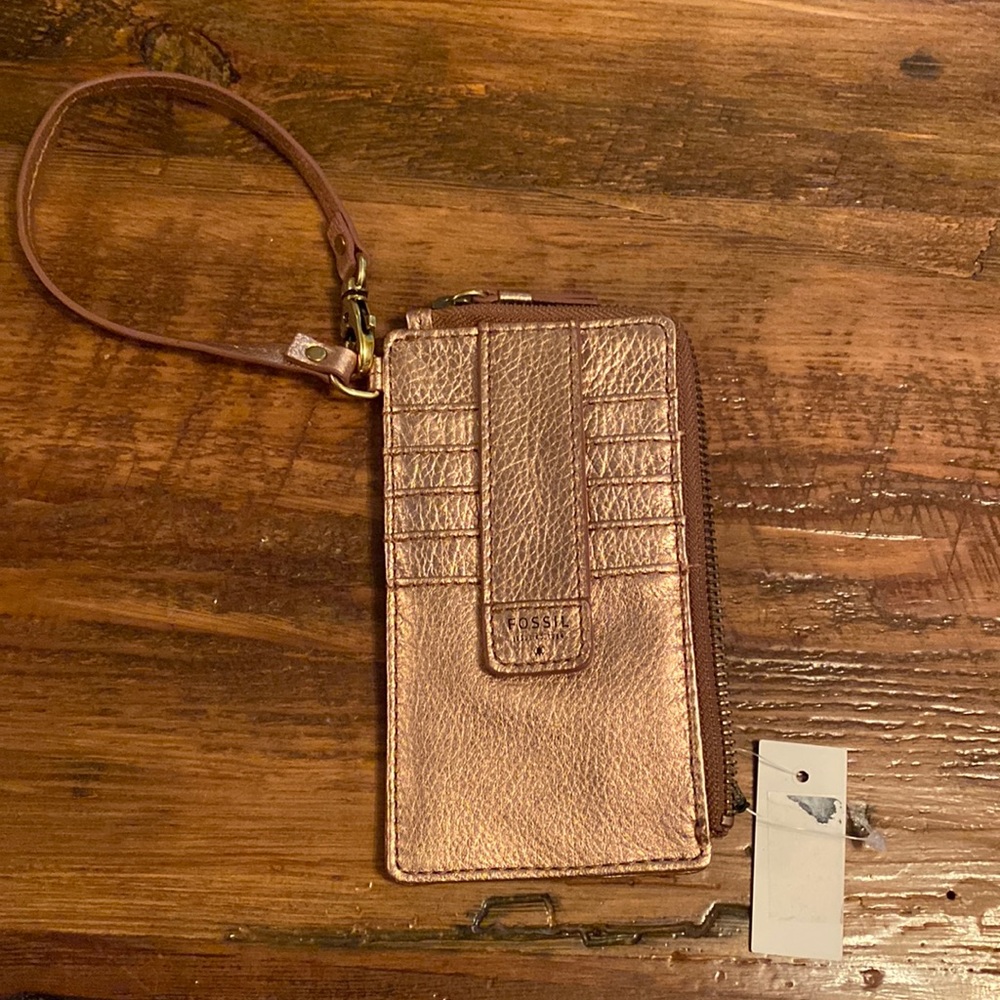 Fossil wristlet